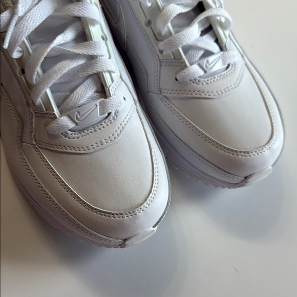 White Nike Air Max LTD 3 Sneakers - Picture 13 of 14